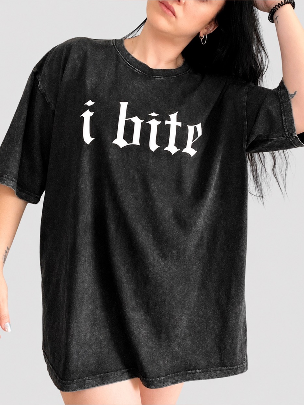 Unisex Black 'i bite' Graphic Tee - Vintage Wash
